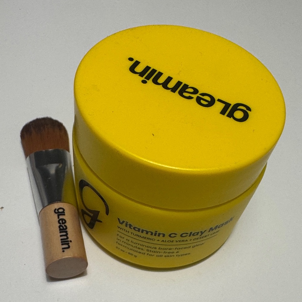 Gleamin Vitamin C Clay Mask in Yellow with Brush